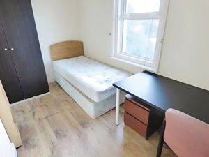 Bedroom- click for photo gallery